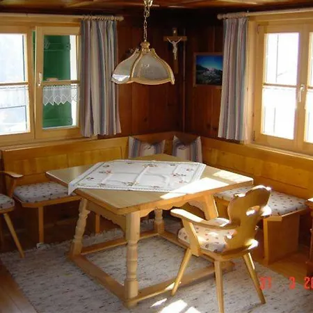 Semesterbostad Haus Suecka *